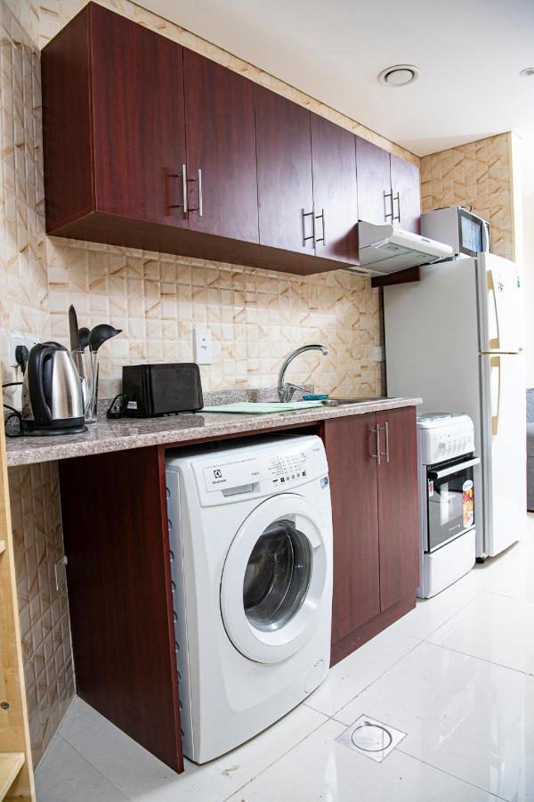 Studio In The Heart Of Sports City -Great View & Amenities! Dubai Luaran gambar