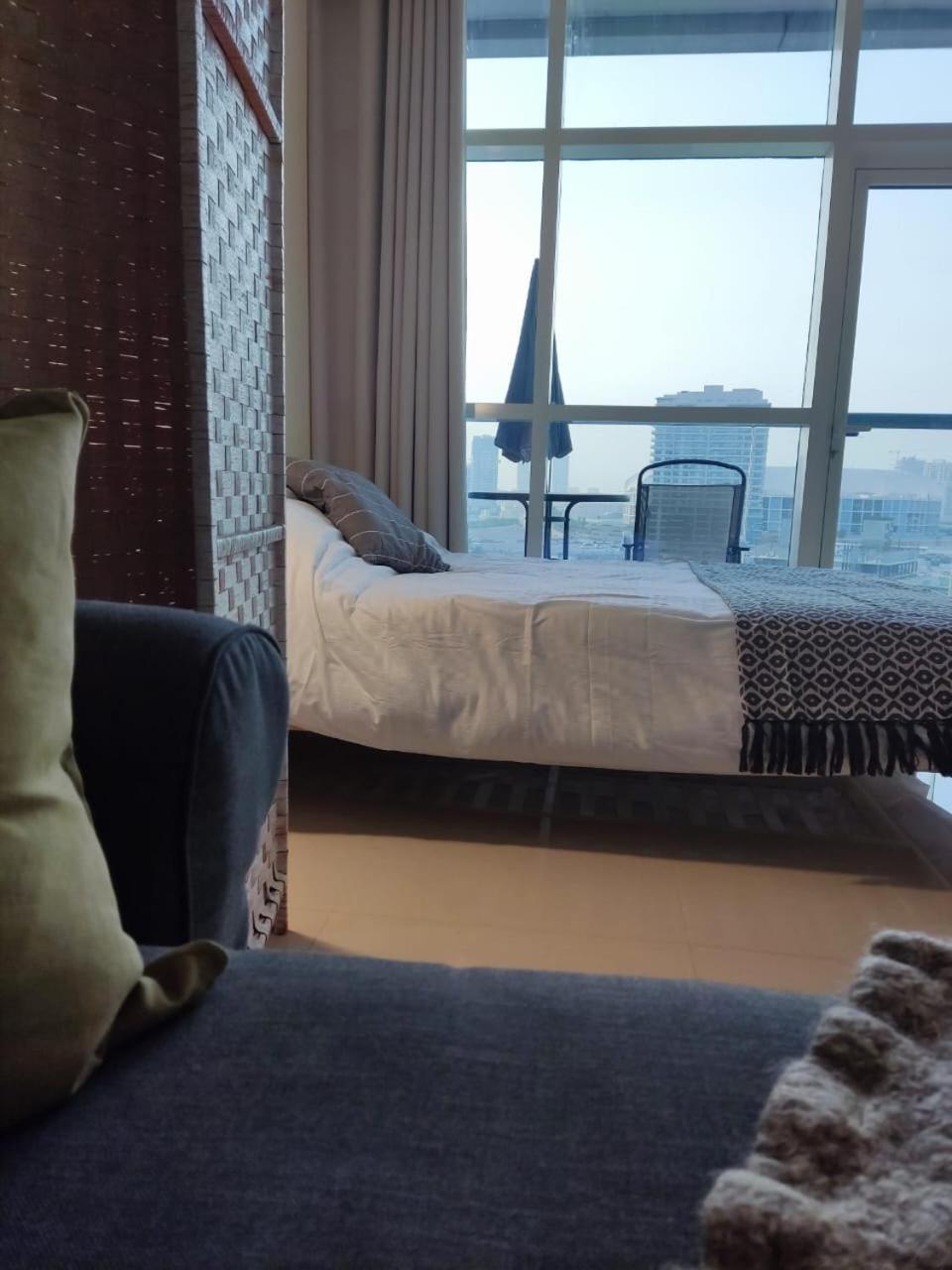 Studio In The Heart Of Sports City -Great View & Amenities! Dubai Luaran gambar