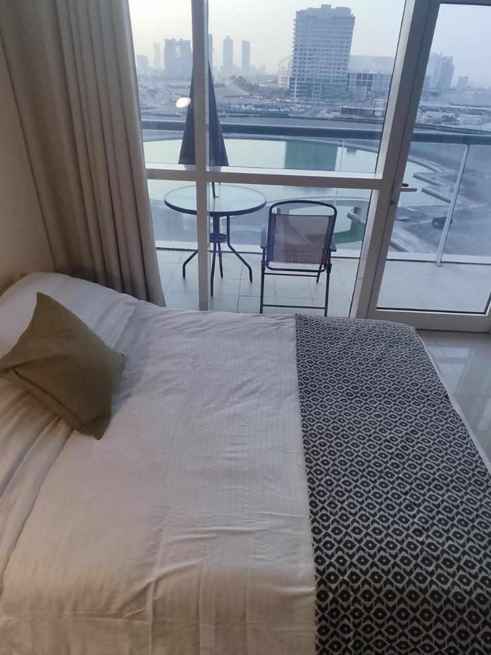 Studio In The Heart Of Sports City -Great View & Amenities! Dubai Luaran gambar